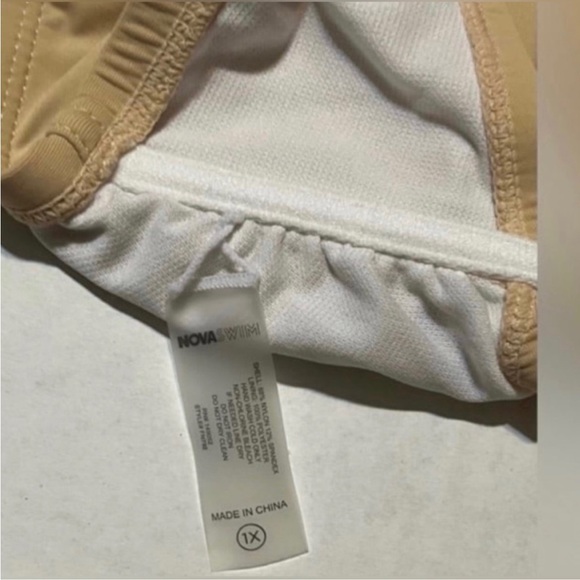 (NEW) FASHION NOVA SWIMSUIT BUNDLE (3) - SIZE LARGE (RUNS SMALL) - Picture 6 of 7